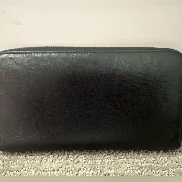 FENDI ZIP WALLET - Picture 2 of 8